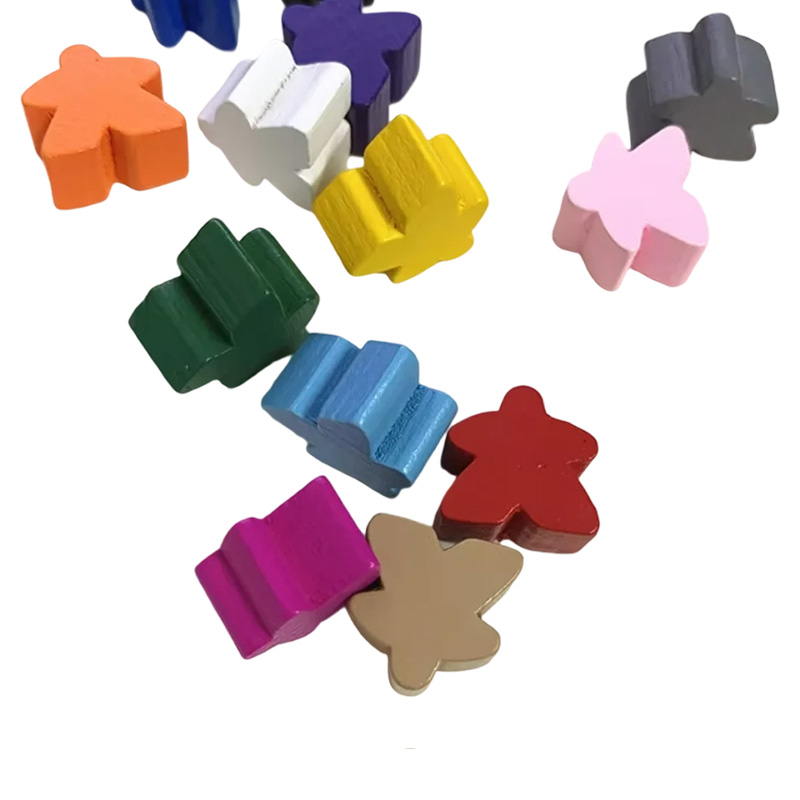 Maraming kulay na kahoy na meeple pawn game accessories