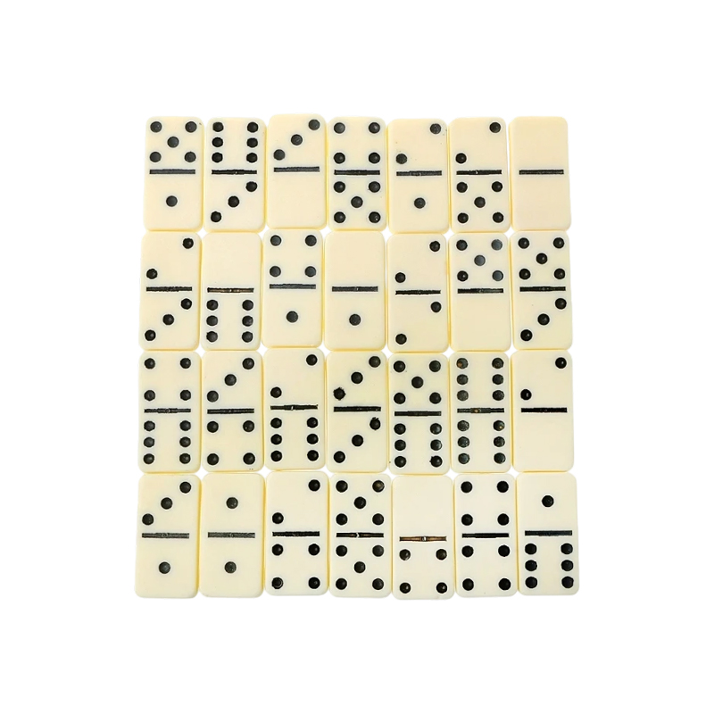 Tradisyonal na Double-Six Dominoes na Nakatakda sa Ivory Finish