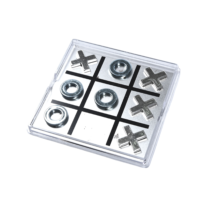 Magnetic Metal Tic-Tac-Toe Set sa Clear Acrylic Case