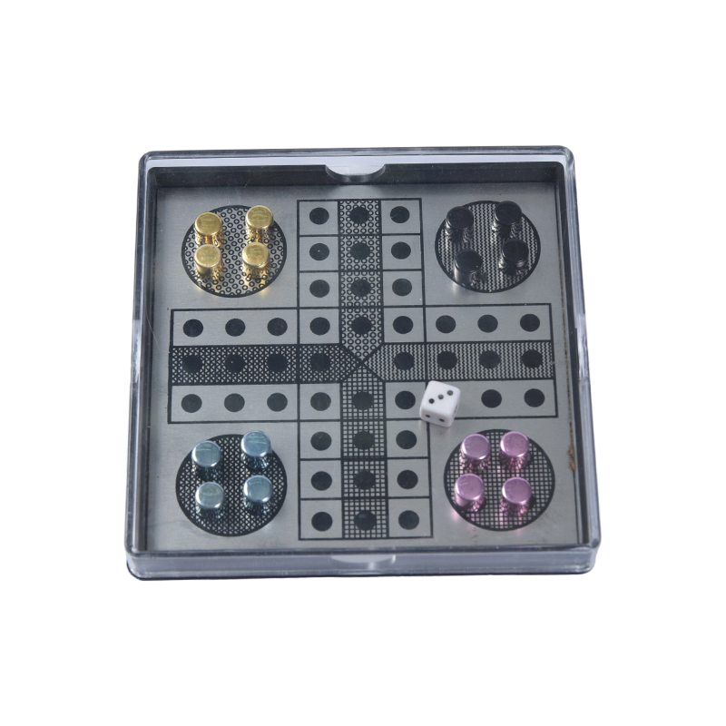 Magnetic Metal Ludo Game Nakatakda sa Clear Acrylic Case