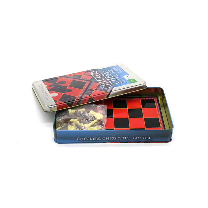 Classic na 2-in-1 Checkers, Chess at Tic-Tac-Toe Tin Set