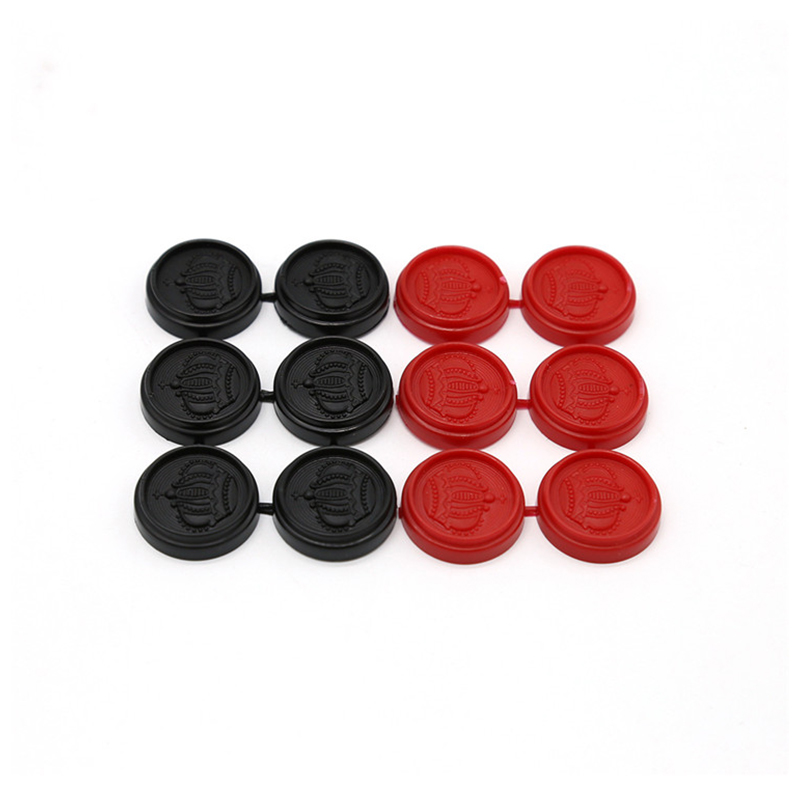 Classic na 2-in-1 Checkers, Chess at Tic-Tac-Toe Tin Set