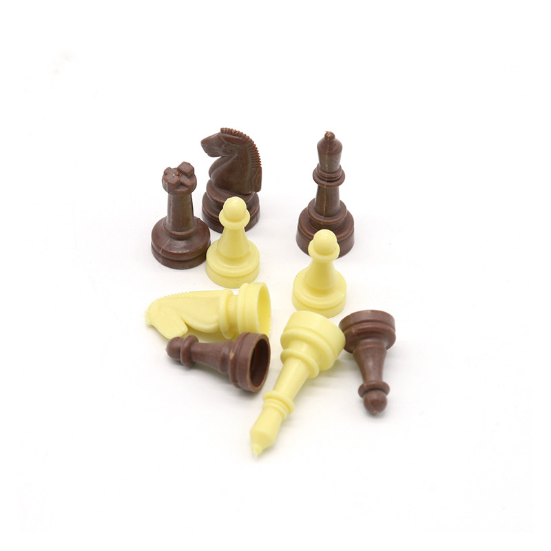 Classic na 2-in-1 Checkers, Chess at Tic-Tac-Toe Tin Set