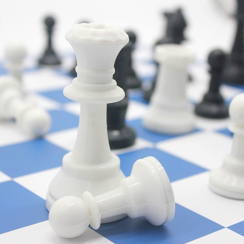 Kumpleto sa Board and Pieces Classic Standard Chess Set