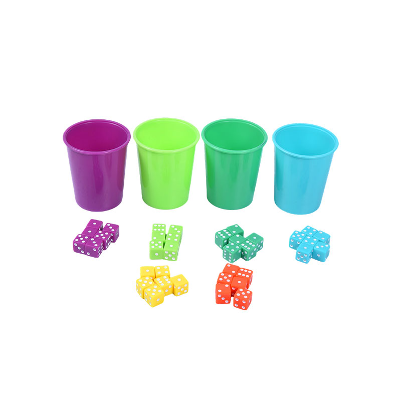 Makukulay na Plastic Cup at Dice Set – Vibrant Party o Game Set