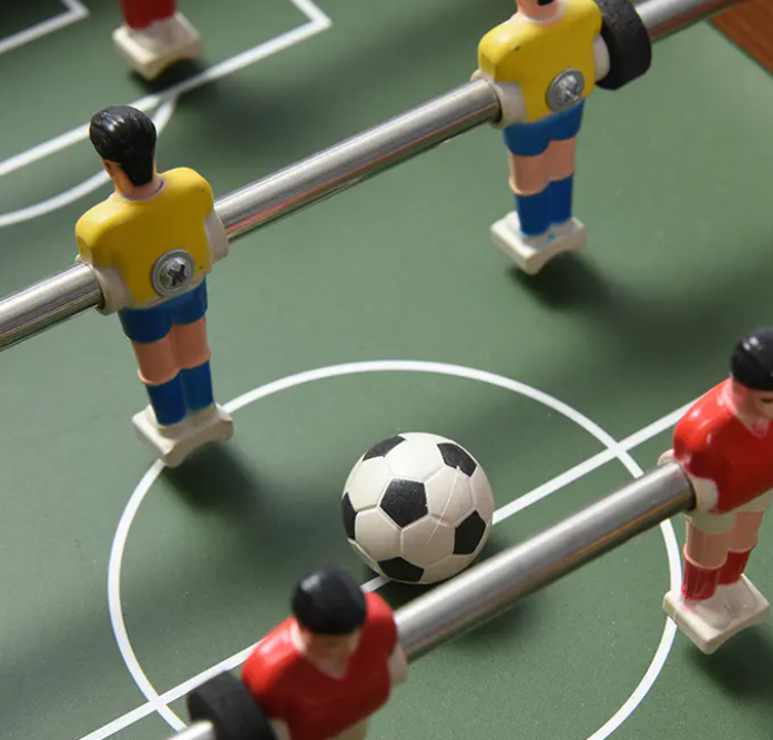 Paano Pinapabuti ng Mga Larong Foosball ang Pagbuo ng Koponan at Produktibidad sa Lugar ng Trabaho?